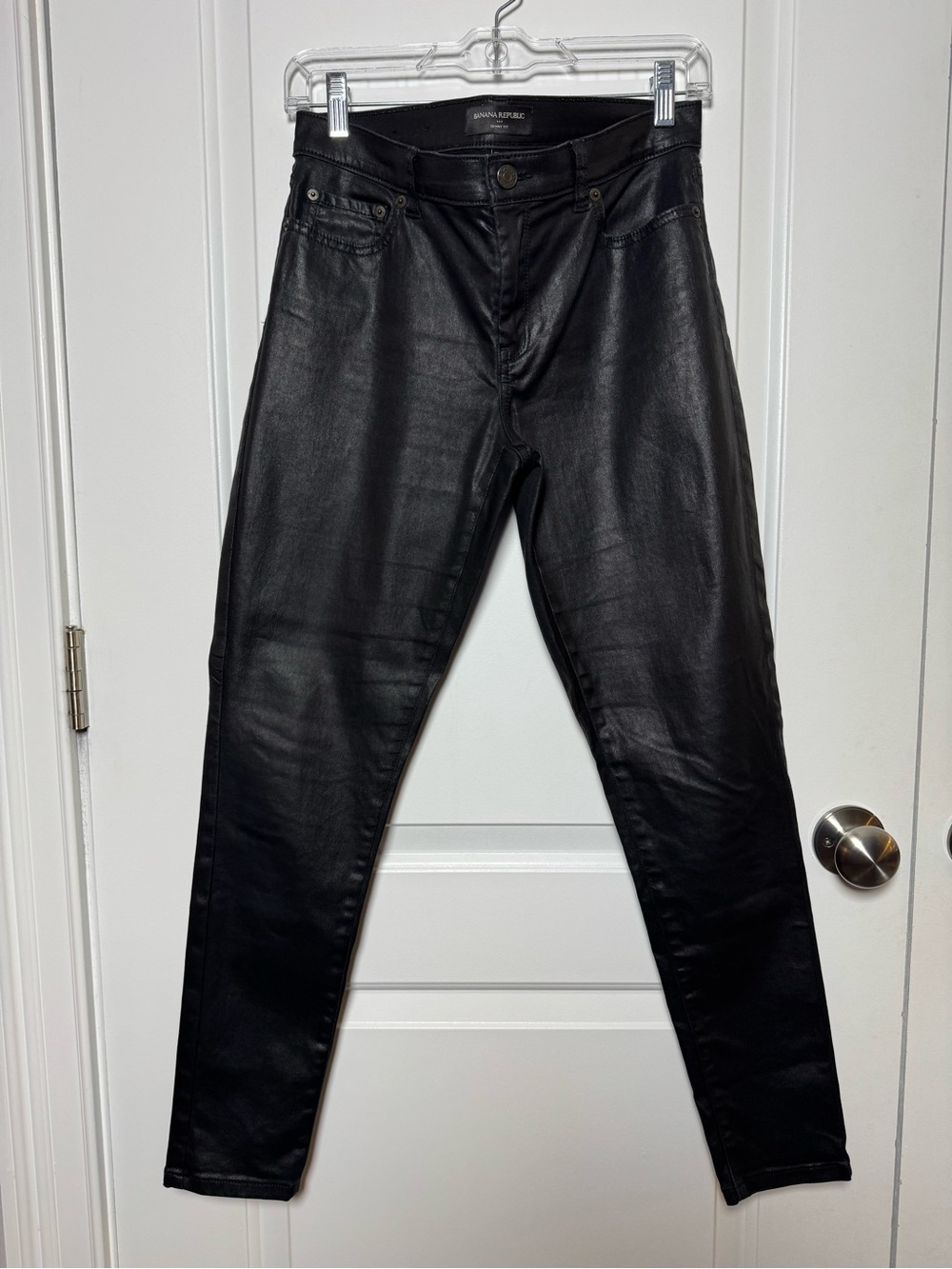 Banana Republic Black Coated Skinny Jeans Women’s Size 27/4 Faux Leather Waxed
